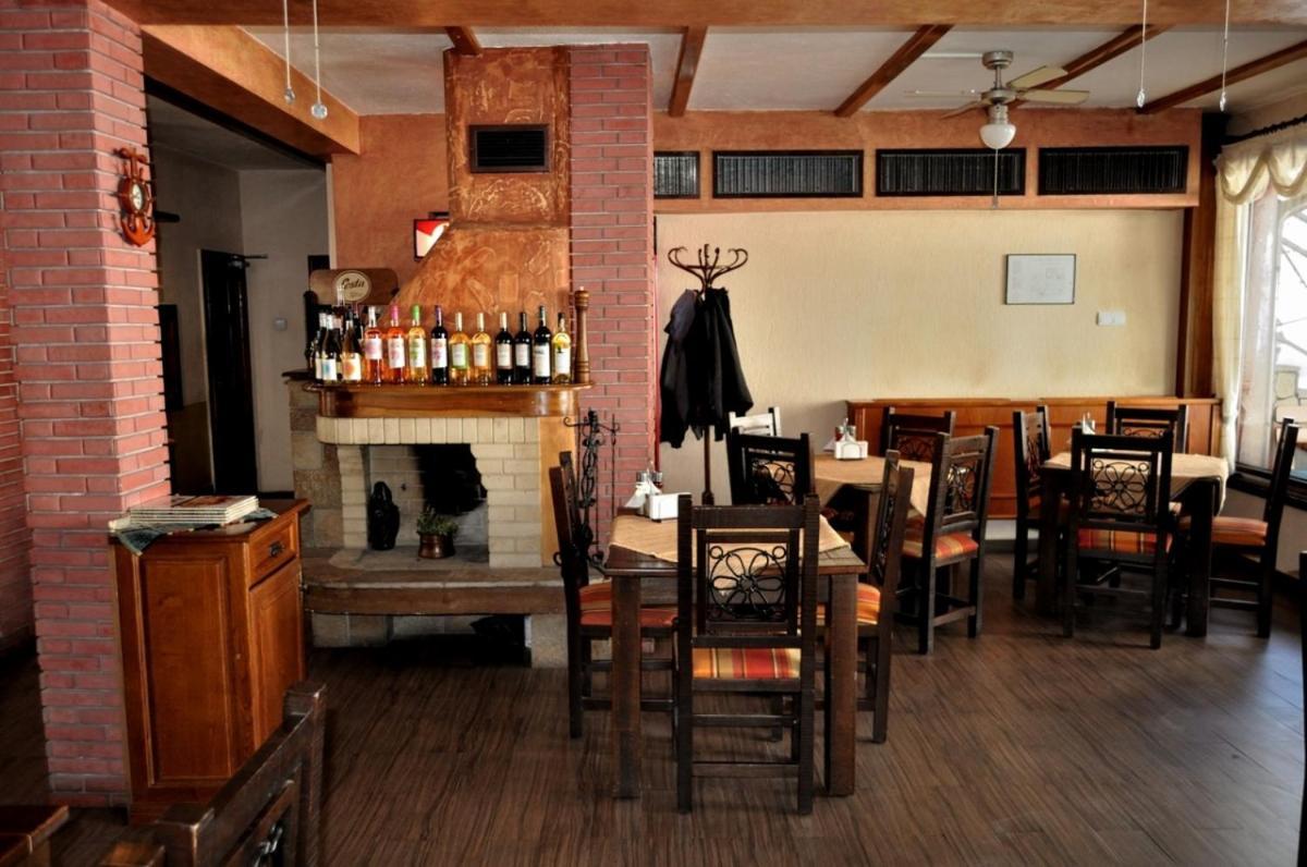 Spartak Family Hotel Смолян Экстерьер фото
