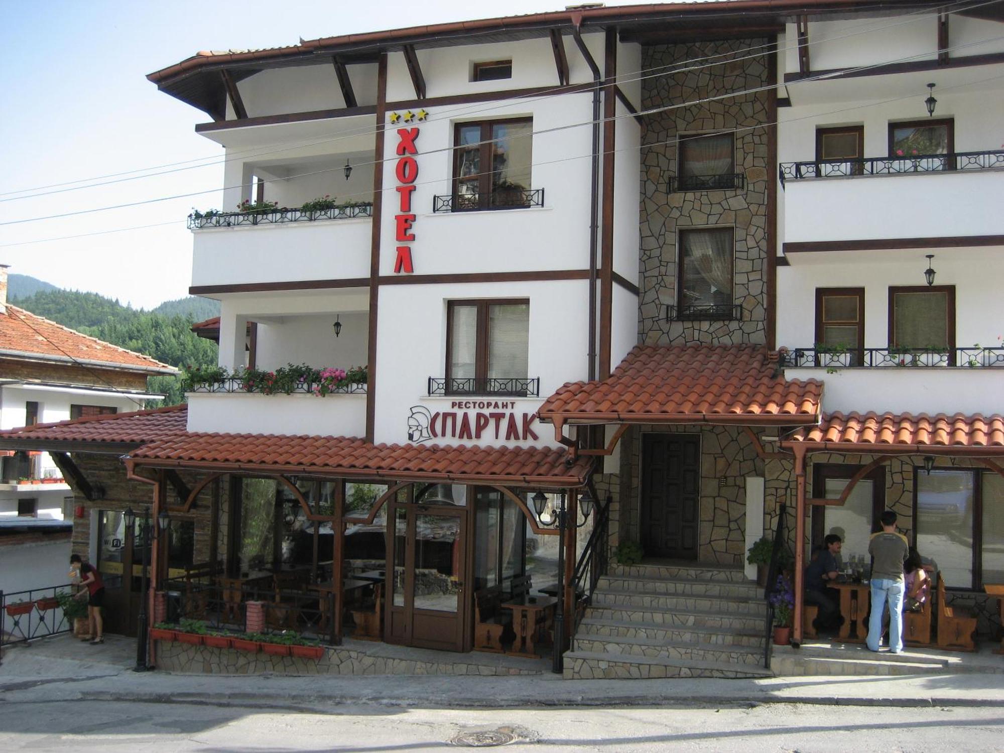 Spartak Family Hotel Смолян Экстерьер фото
