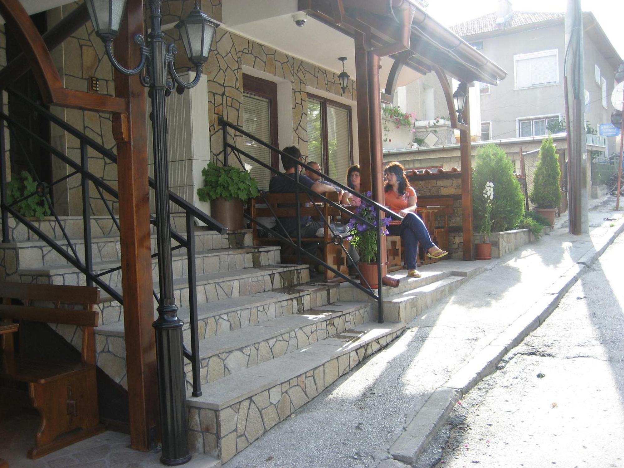 Spartak Family Hotel Смолян Экстерьер фото